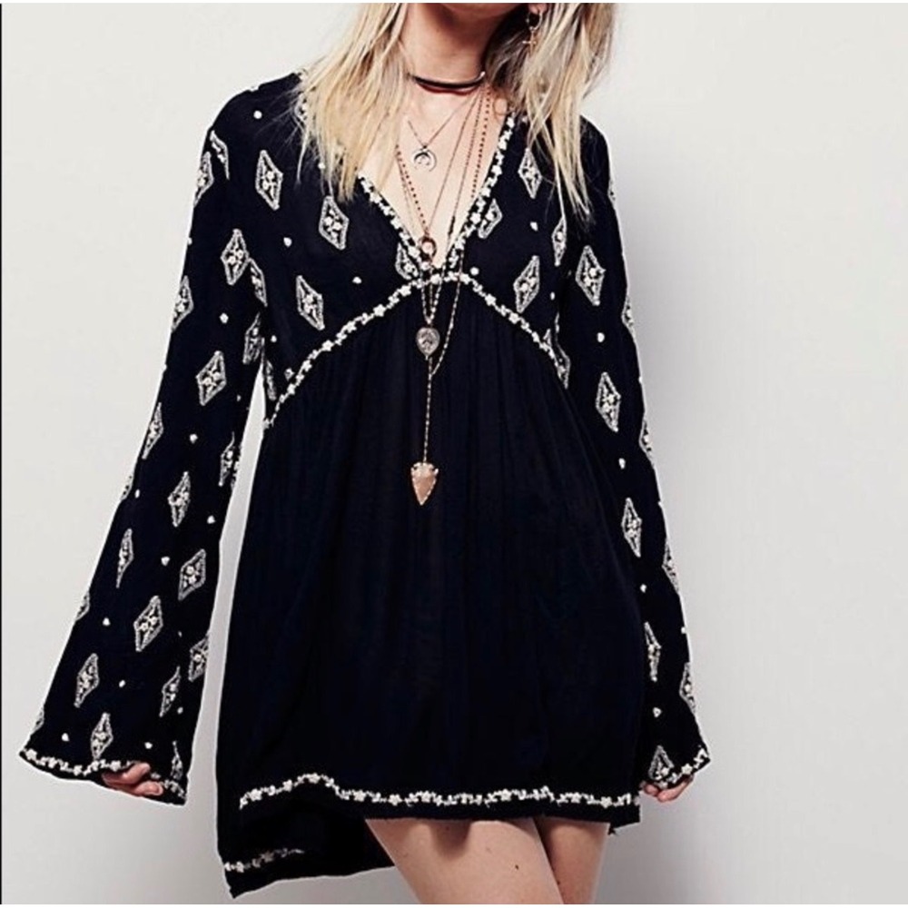 Free People Black Embroidered Boho Mini Dress Long Bell Sleeve V-Neck Small